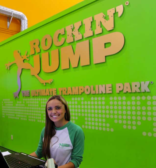 Recepción del parque de trampolín Rockin Jump